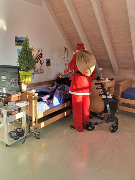Aktivitäten in der Weihnachtszeit in der Pflegewohnung Weitblick in Winterthur