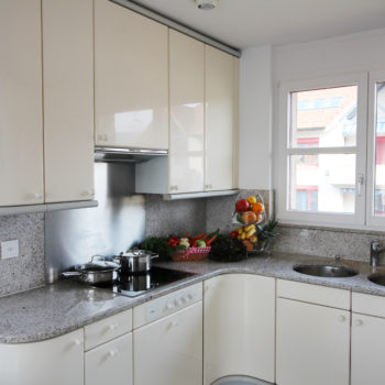 Küche und Gemeinschaftsraum in der Pflegewohnung Weitblick von Spitex Futura24 in Winterthur Wülflingen